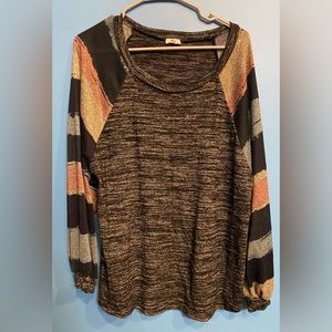 Excellent used condition Egs long sleeve top size XL